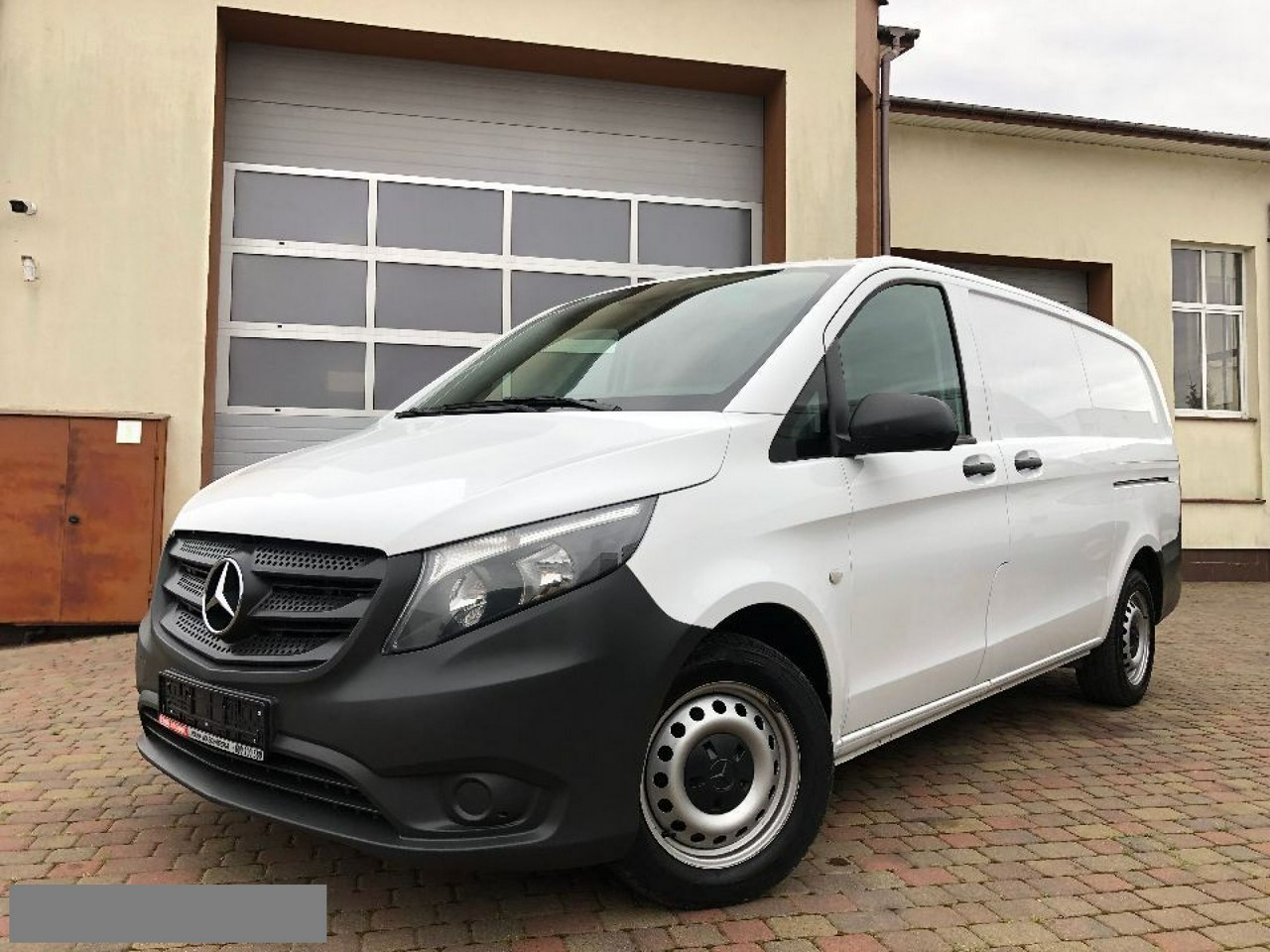 Mercedes Vito GWARANCJA / przedłużony / 2 x przesuwane drzwi / automat / 140 koni
