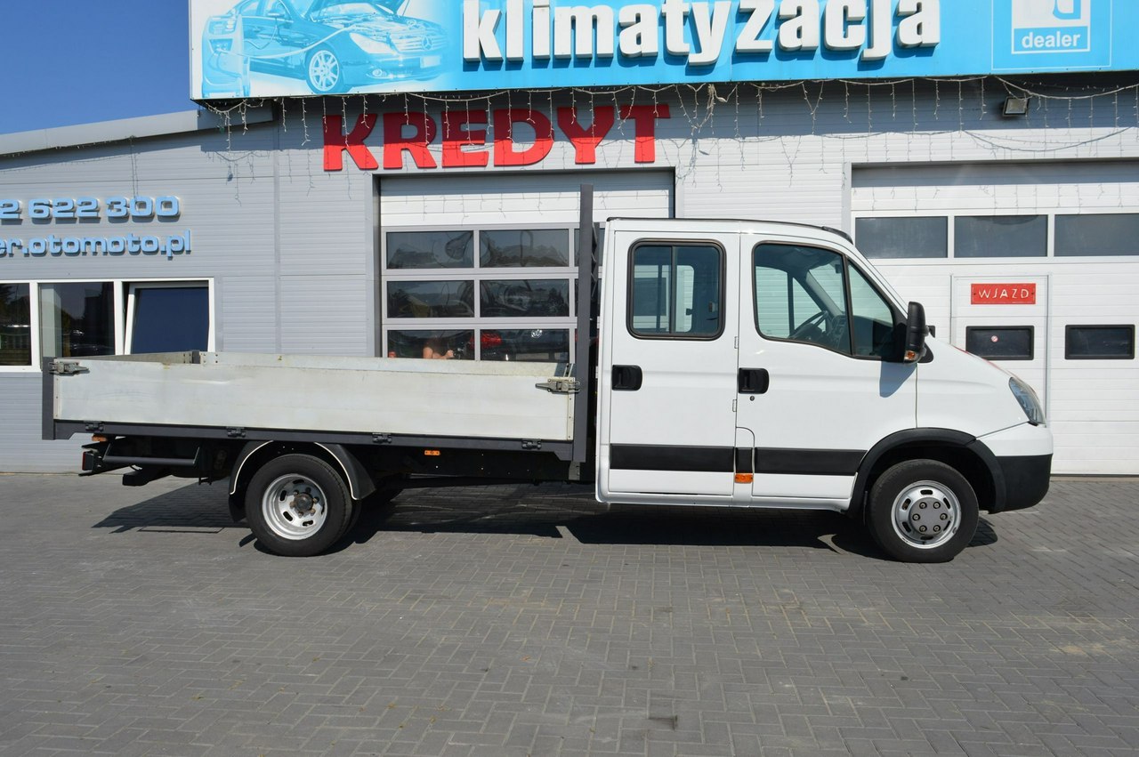 Iveco Daily 40C15 3.0D 16V. Doka. Brygadówka. 7-osób. 132 tys.km. DMC 3500 kg MAXI