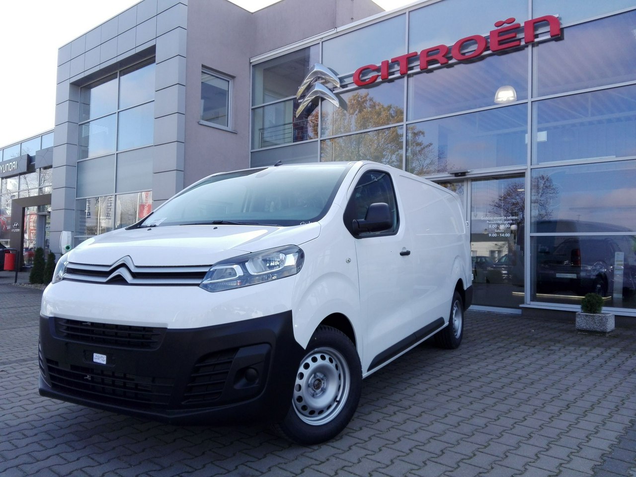 Citroen Jumpy Furgon 2,0 BHDI 120KM XL – pakiet Moduwork opony zimowe