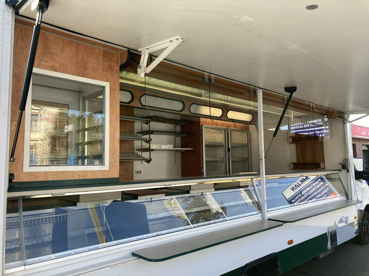 Mercedes Sprinter Sprinte Autosklep Gastronomiczny węd Food Truck Foodtruck sklep Borco