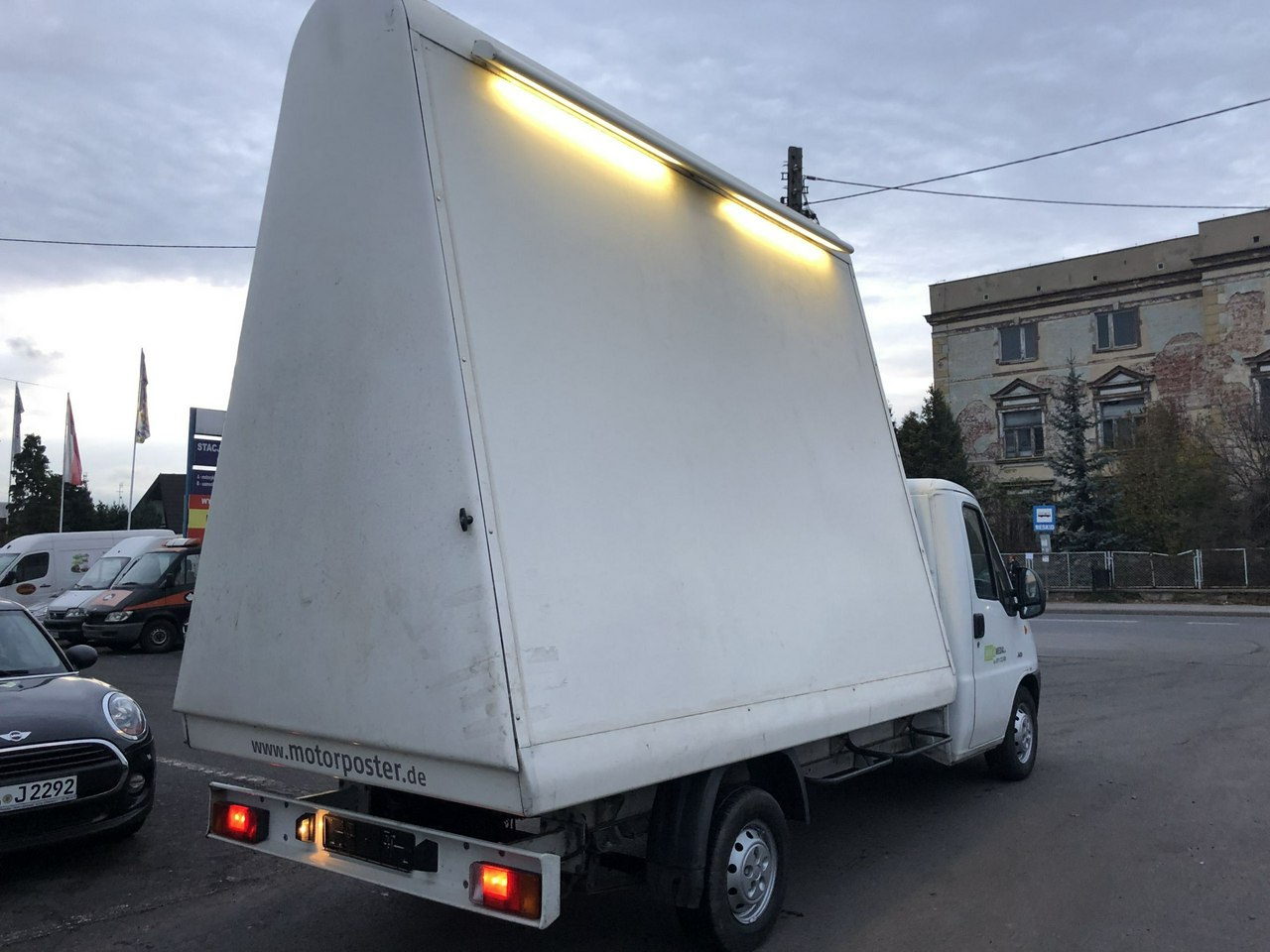 Peugeot Boxer Boxer samochód reklamowy billbord reklama mobilna Kampania Wyborcza