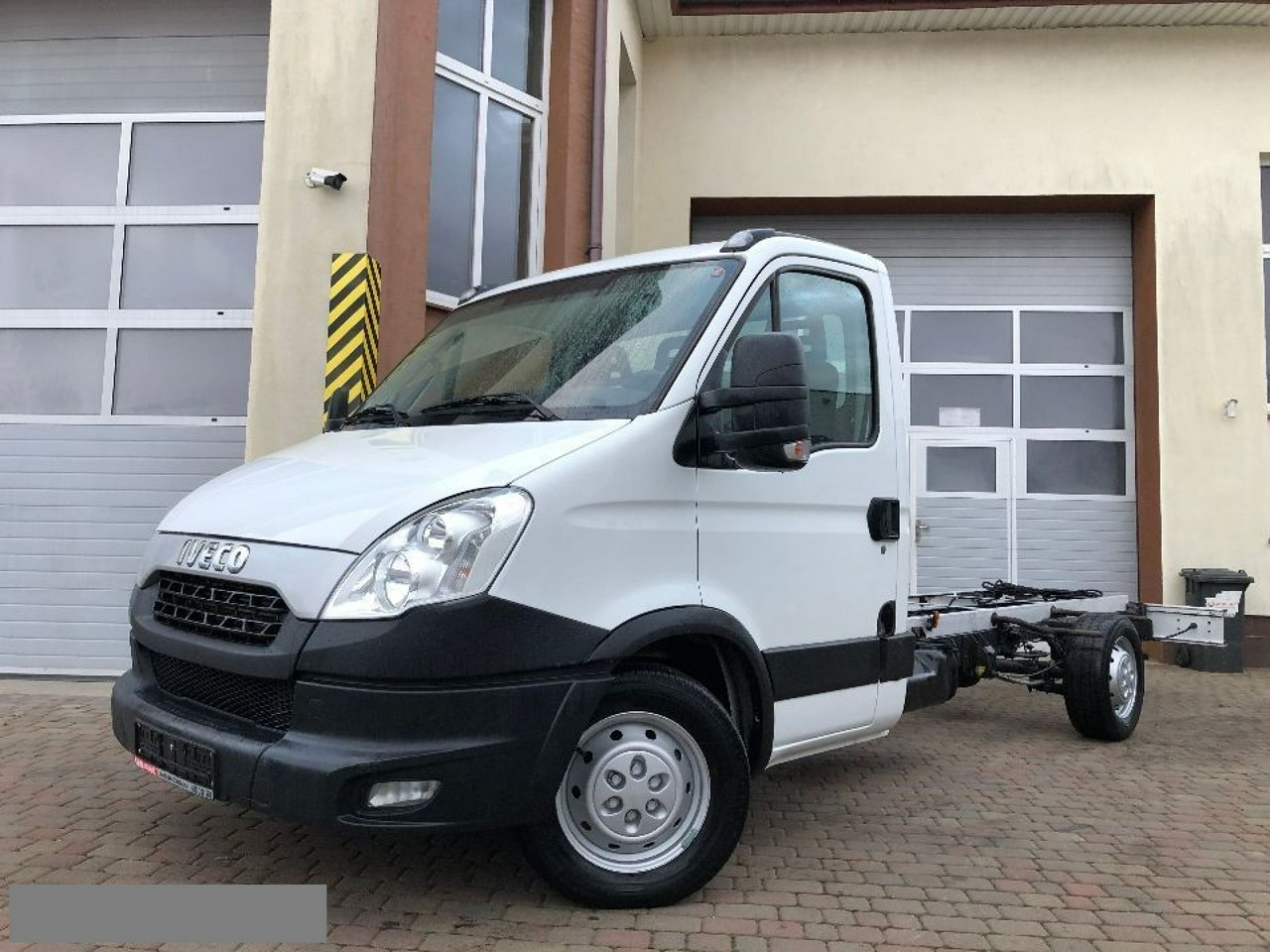 Iveco Daily 35 S17 GWARANCJA / do zadudowy / skrzynia / rama / laweta