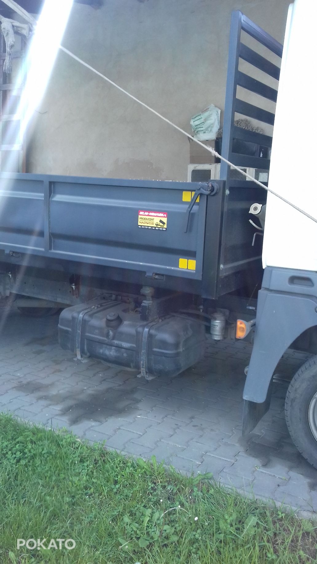 Nissan atleon wywrotka kiper wywrot