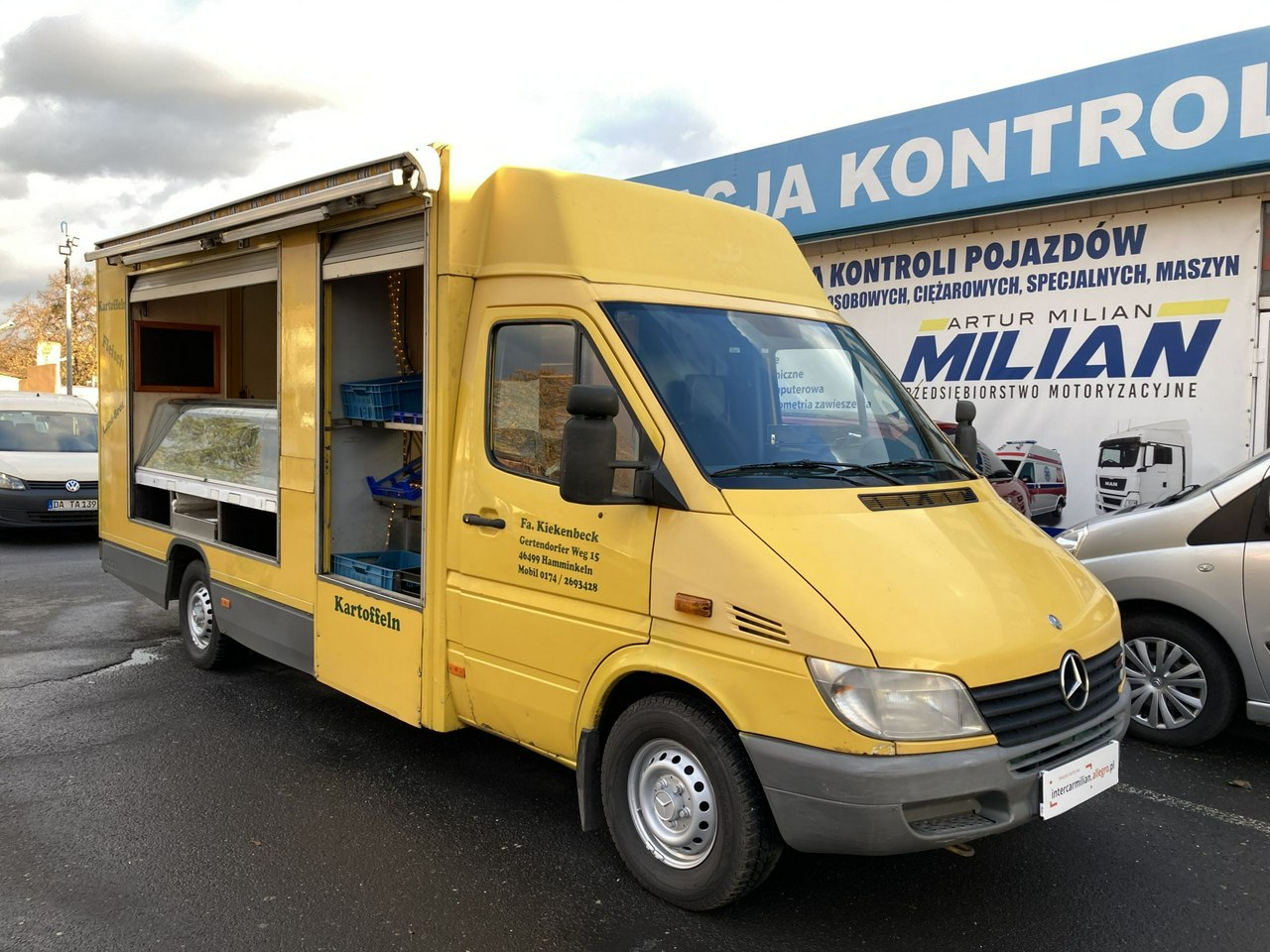 Mercedes Sprinter Sprinter Autosklep wędlin Gastronomiczny Food Truck Foodtruck sklep