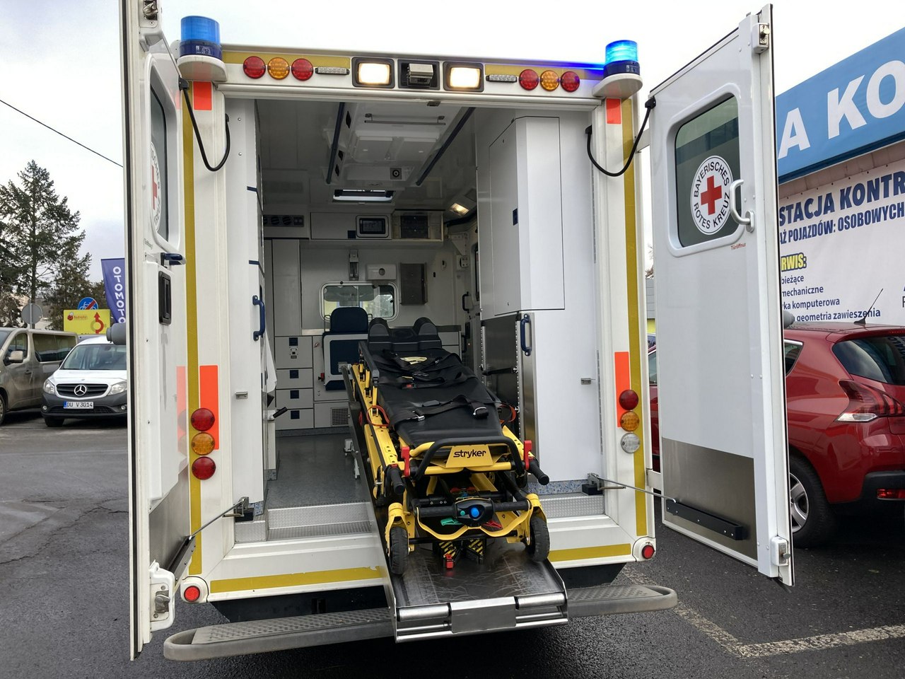 Mercedes Sprinter Sprinter 516 CDI Karetka Ambulans Wyposażona Stryker 2015