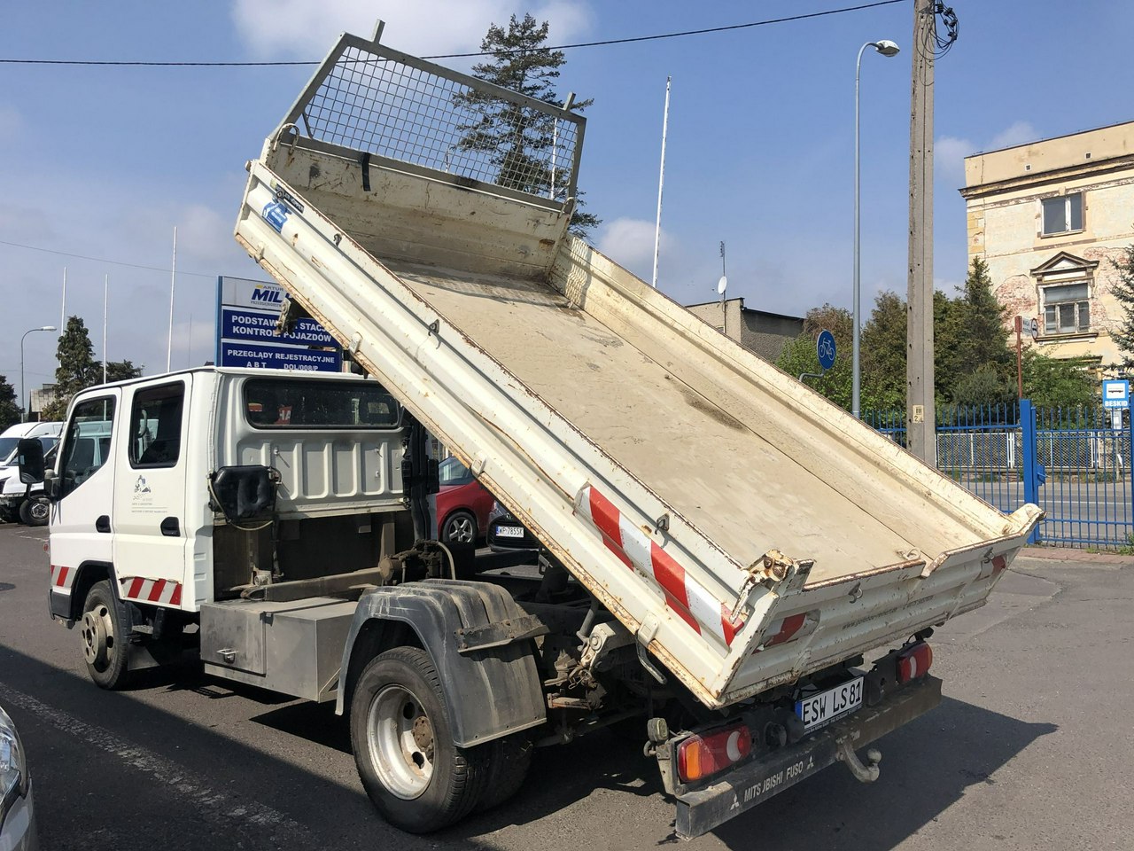 Mitsubishi Canter Mitsubish Fuso Canter Cabstar Brygadówka doka dokka wywrotka