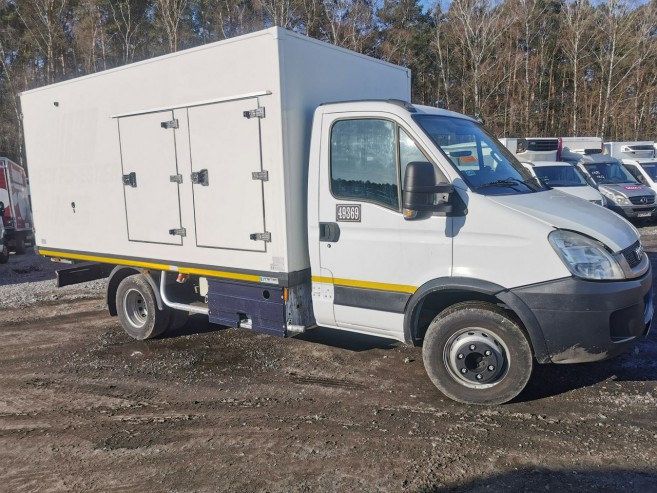 Iveco Daily 65C15 V H Chłodnia Mroźnia Izoterma Rama do zabudowy Laweta Wywrotka
