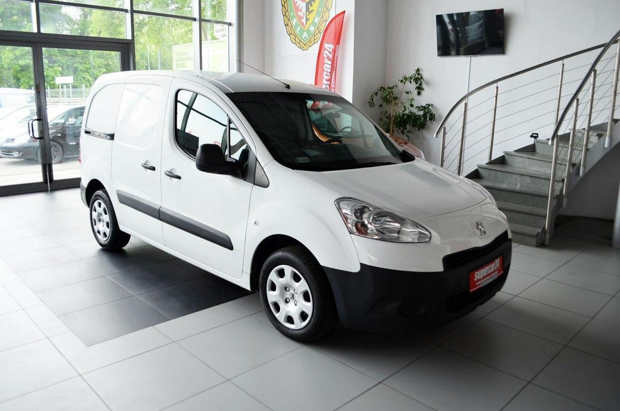 Peugeot Partner Peugeot Partner Active L1 / 3 os. / Salon PL / Klima / FV23%