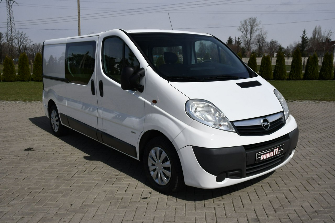 Opel Vivaro 2,0D LONG,Klimatyzacja,5 osób,el.szyby.Centralka.Kredyt.GWARANCJA