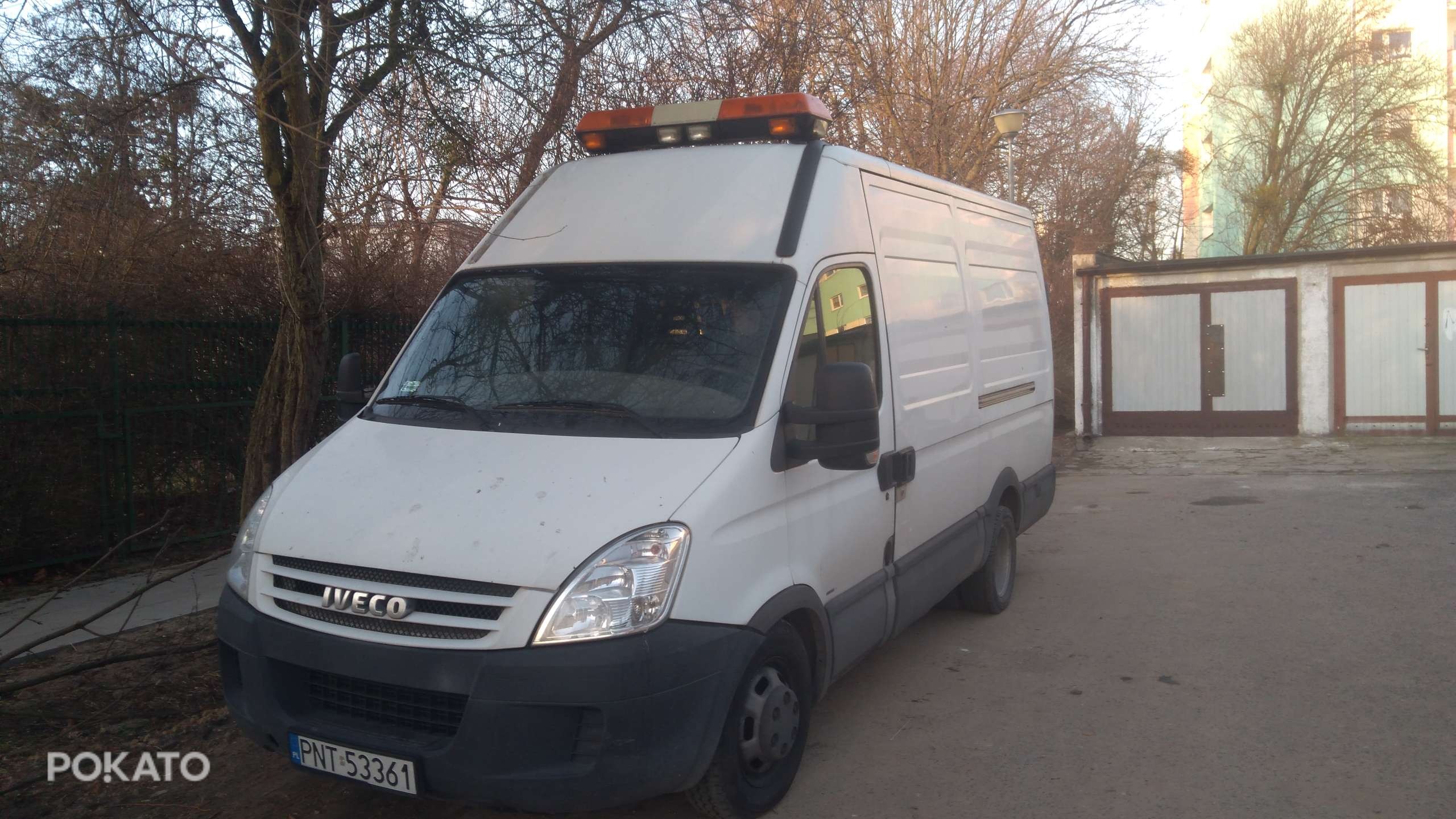 IVECO DAILY 35c15 Mobilny serwis opon f.v. 23%