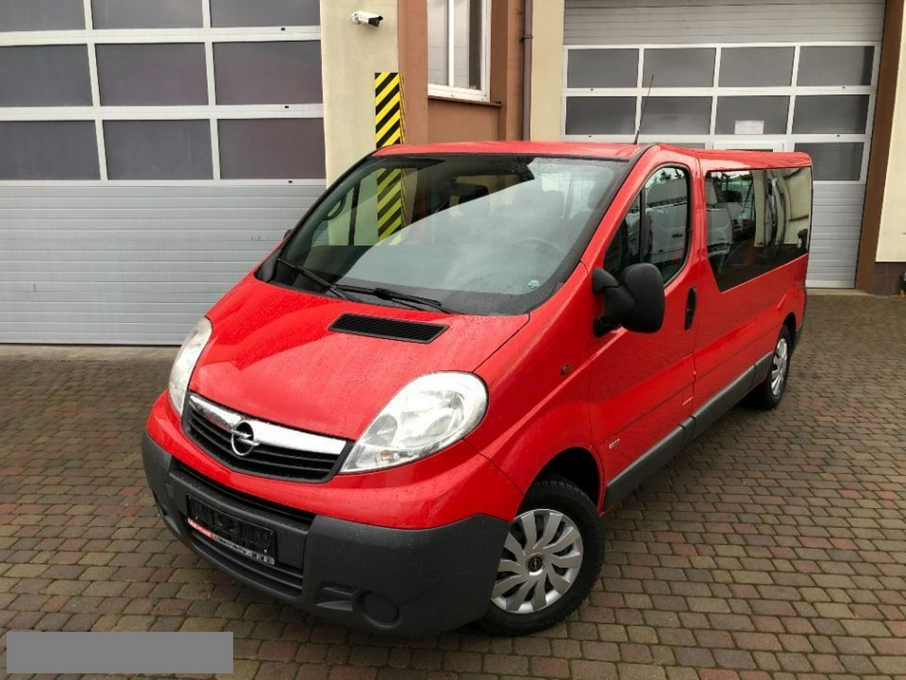 Opel Vivaro GWARANCJA / L2 H1 / 9 osób