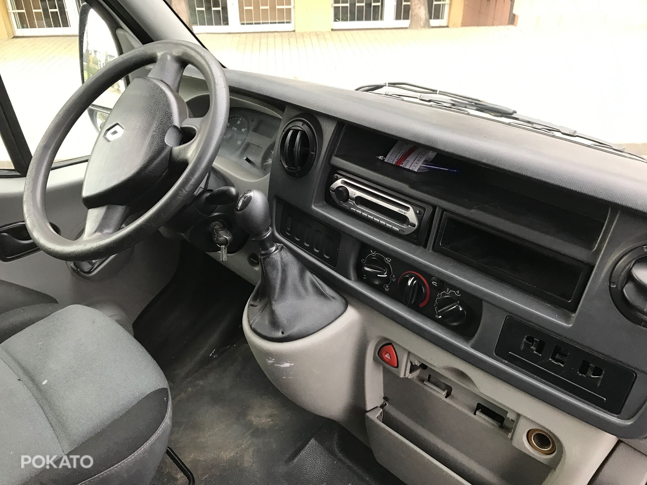 Renault Master 2,5 rok prod. 2006