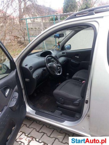 Toyota Yaris Verso