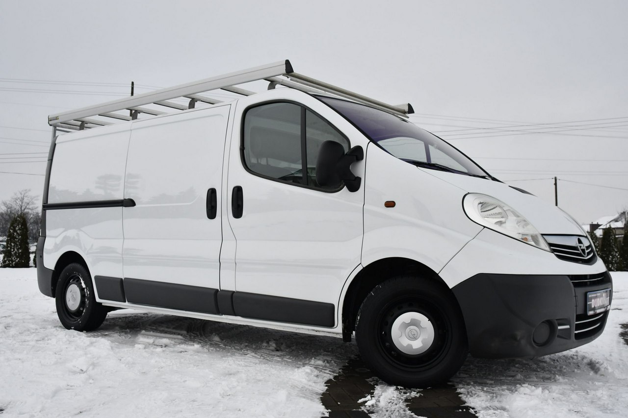 Opel Vivaro 2,0dci LONG,Klimatyzacja,Navi,Serwis,Manual,Okazja.GWARANCJA