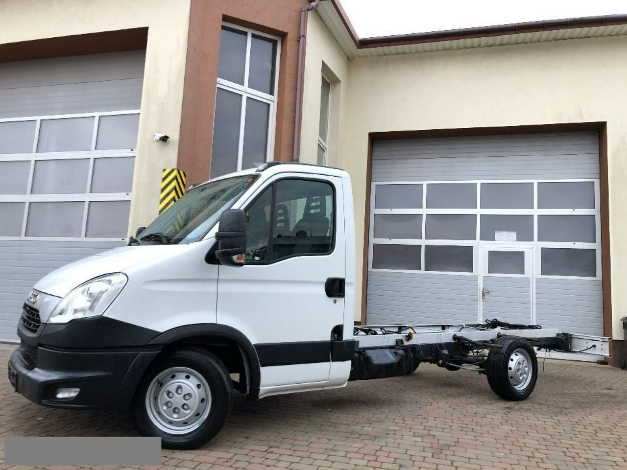 Iveco Daily 35 S17 GWARANCJA / do zadudowy / skrzynia / rama / laweta