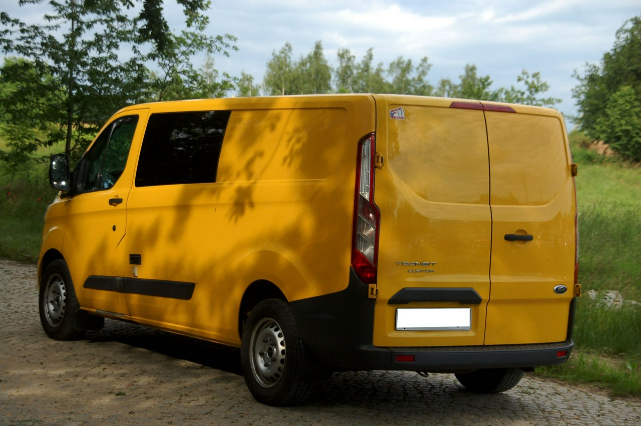 Ford Transit Custom 2,2 diesel 155 KM funkcja ECO, 6 Osobowy !!!
