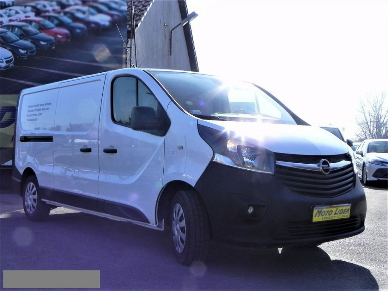 Opel Vivaro L2H1 z klimatyzacją, nawigacją, z VAT 23%