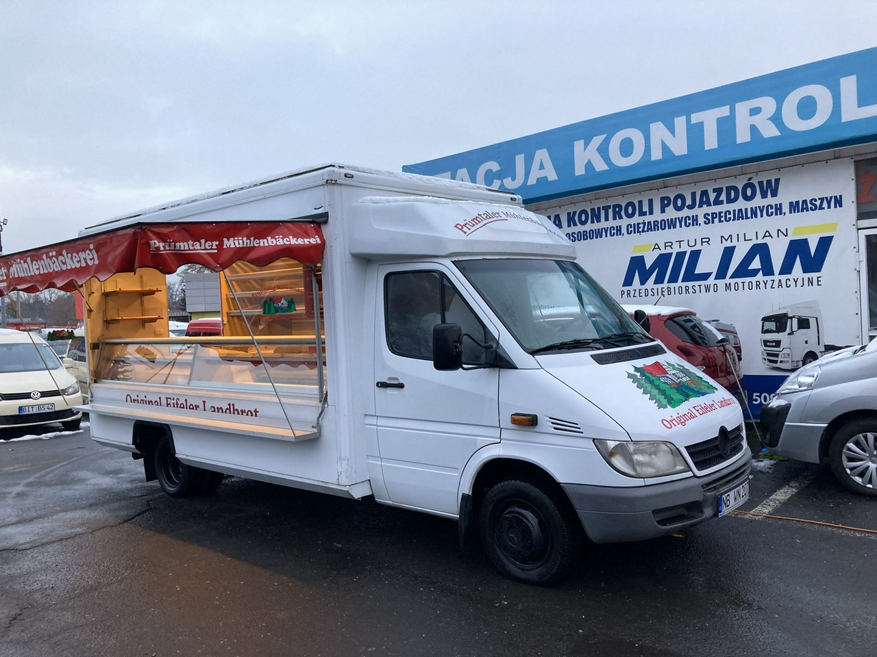 Mercedes Sprinter Sprinter Gastronomiczny Food Truck Autosklep Foodtruck Lada chłod 2005