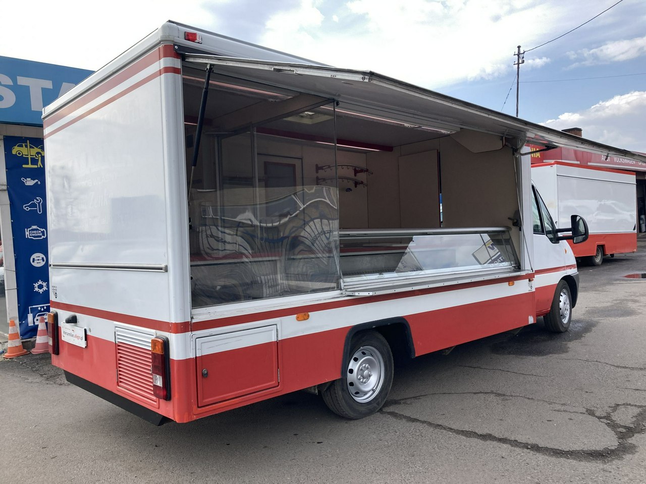 Fiat Ducato Ducato Autosklep Wędlin Gastronomiczny Food Truck Foodtruck sklep
