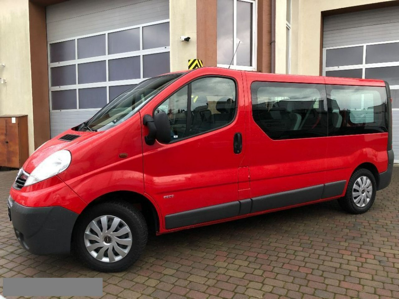Opel Vivaro GWARANCJA / L2 H1 / 9 osób
