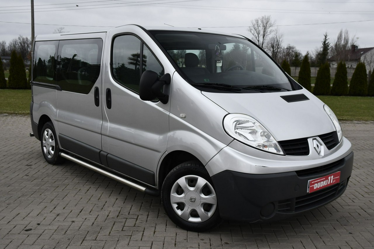 Renault Trafic 2,0Dci DUDKI11 9 Osób,Klimatyzacja,Serwis,6 biegów,Orurowanie,Centralk
