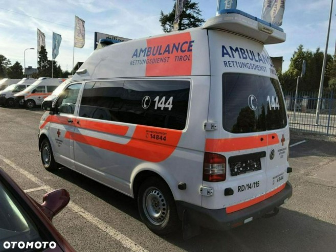 Volkswagen Transporter T6 Ambulans Karetka 4X4 140KM DIN EN 1789 Model 2011 Wyposażona