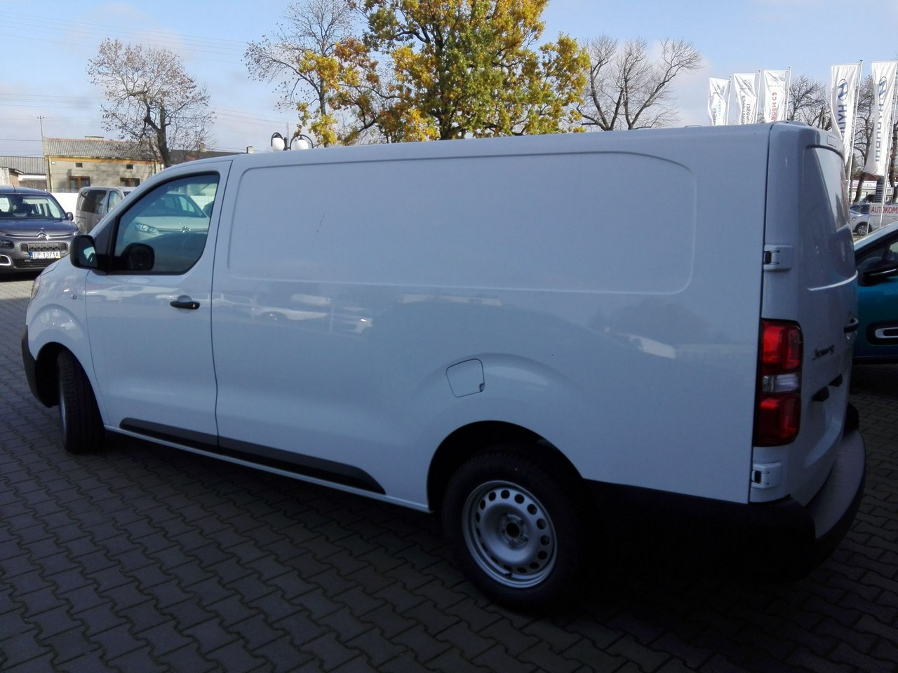 Citroen Jumpy Furgon 2,0 BHDI 120KM XL – pakiet Moduwork opony zimowe