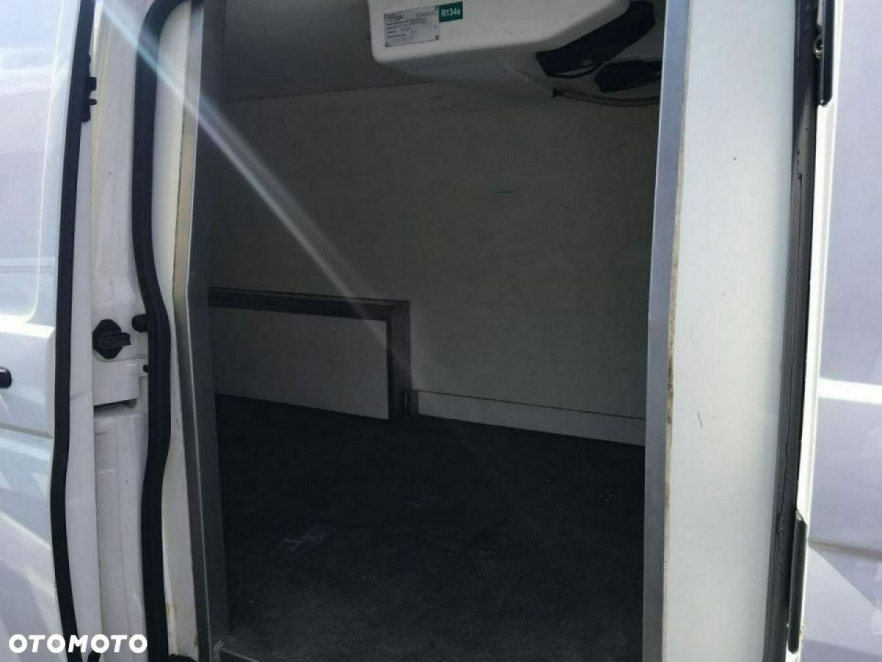 Volkswagen Transporter T5 2,0 TDI Wersja długa Chłodnia Delphi 2011