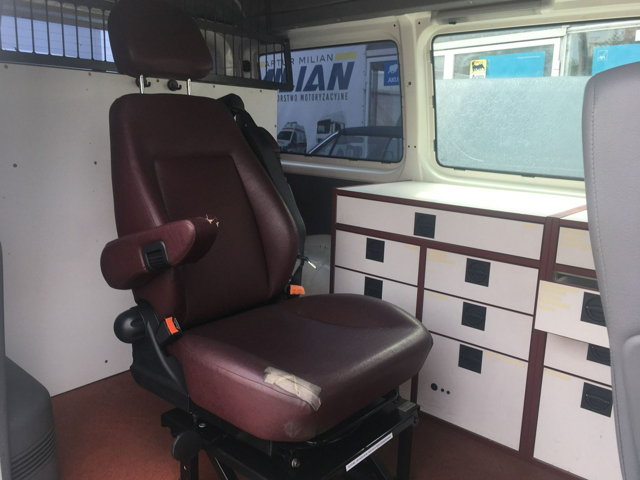 Volkswagen Transporter Volkswagen Transporter T-5 AMBULANS przewozu leków