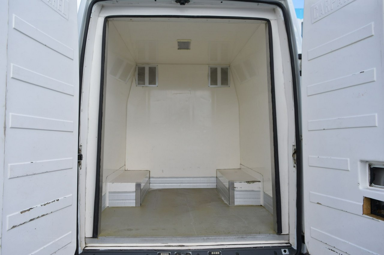 Iveco Daily 40C17. 3.0 HTP. Automat. Chłodnia dwukomorowa. DMC 3500 kg.