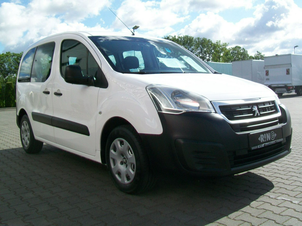 Peugeot Partner 1,6HDI 75KM A/C 5 OSÓB TEPEE SERWIS SALON NR 46
