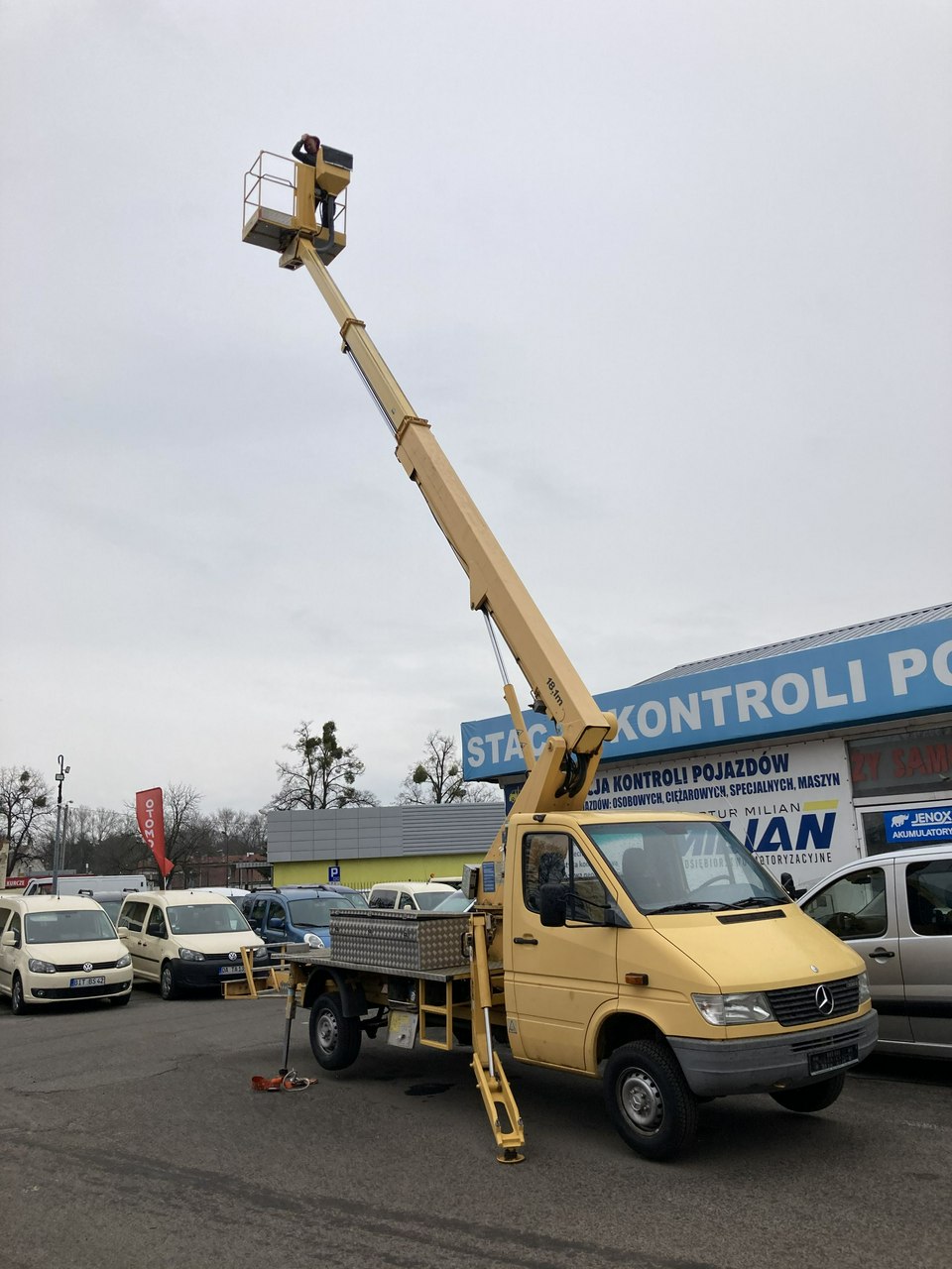 Mercedes Sprinter Sprinter podnośnik koszowy 18,1m Zwyżka 63tkm Stan Top DMC 3500kg
