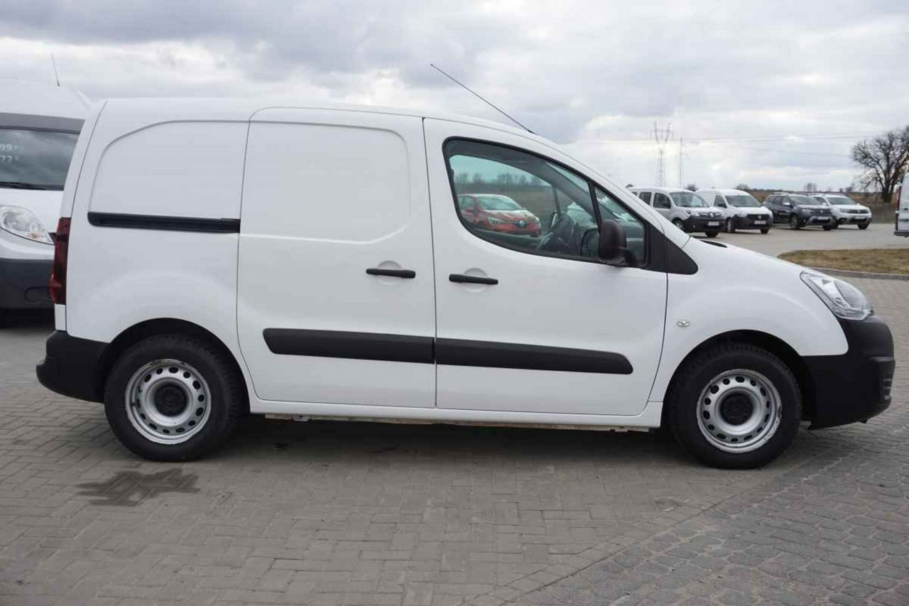 Citroen Berlingo L1 Van 1.6BlueHDi 100KM Feel salon I właściciel f.VAT