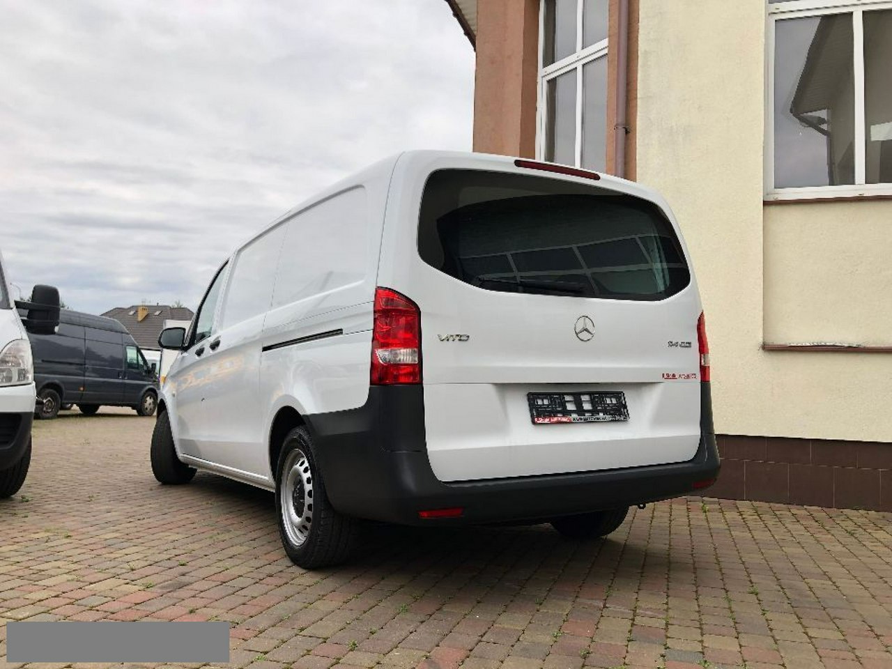 Mercedes Vito GWARANCJA / przedłużony / 2 x przesuwane drzwi / automat / 140 koni