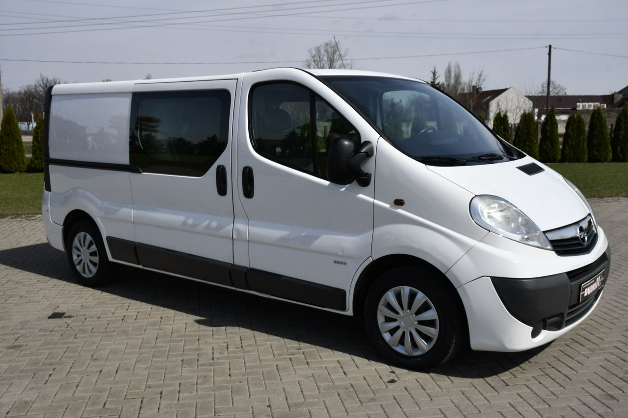 Opel Vivaro 2,0D LONG,Klimatyzacja,5 osób,el.szyby.Centralka.Kredyt.GWARANCJA