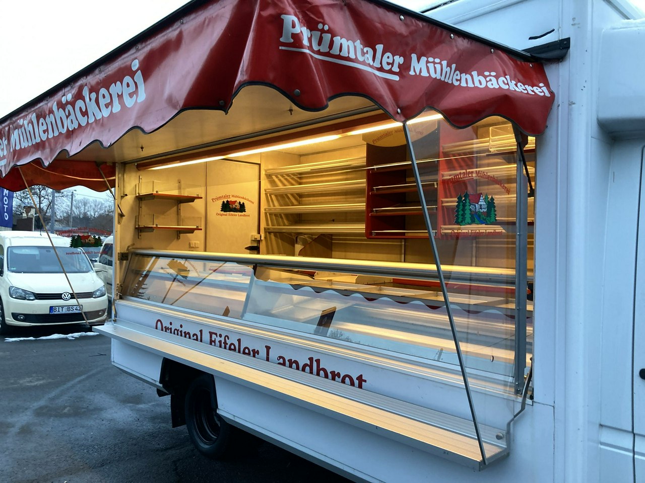 Mercedes Sprinter Sprinter Gastronomiczny Food Truck Autosklep Foodtruck Lada chłod 2005