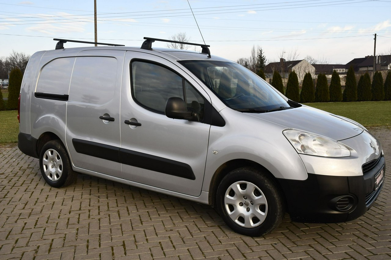Peugeot Partner 1,6e-Hdi DUDKI11 Serwis,LONG,Klimatyzacja,2 osoby,Tempomat,GWARANCJA