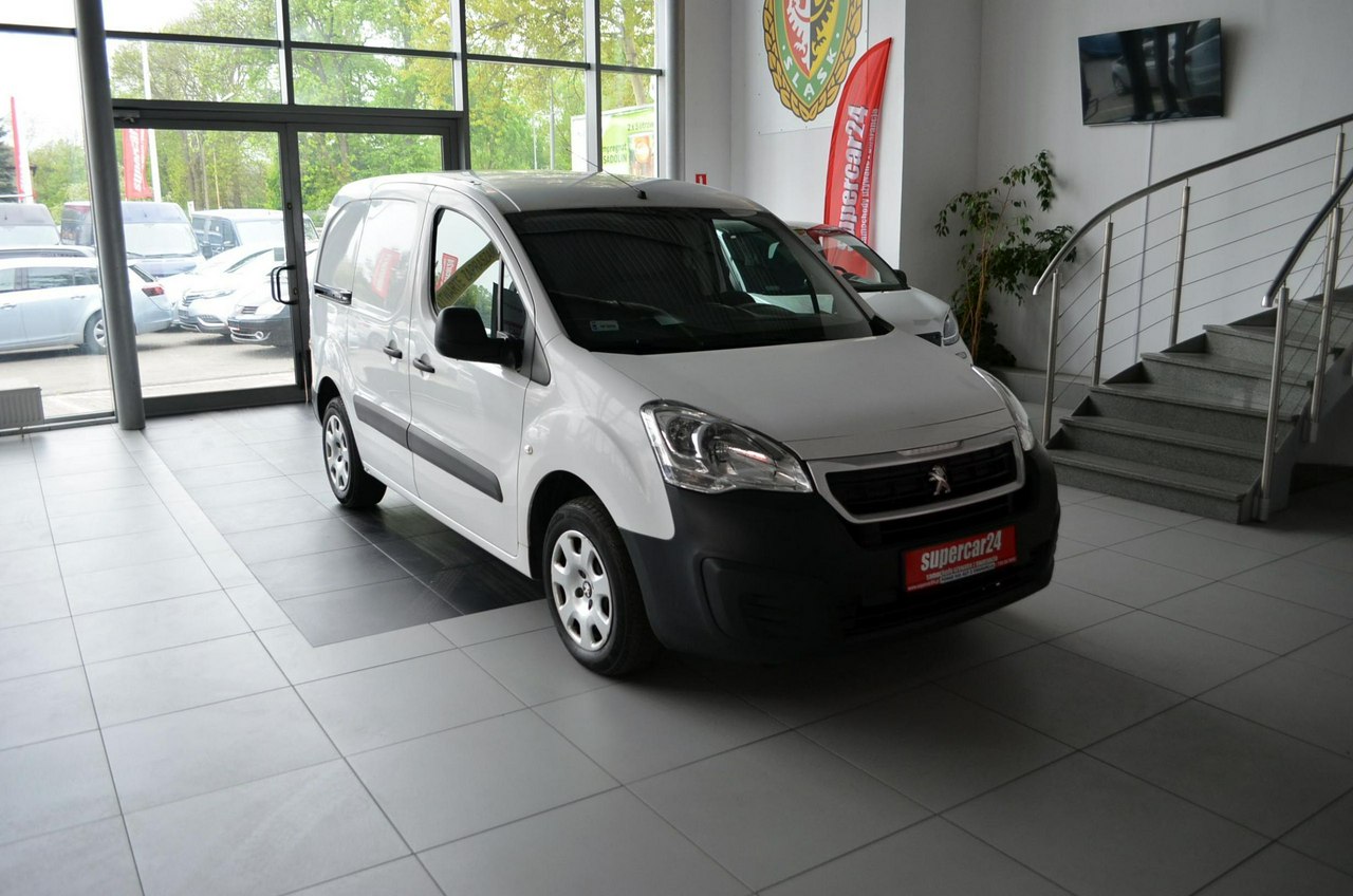 Peugeot Partner Peugeot Parnter 1.6HDi / 3 osob. / Salon PL / Klima / FV23% / Gwaranc