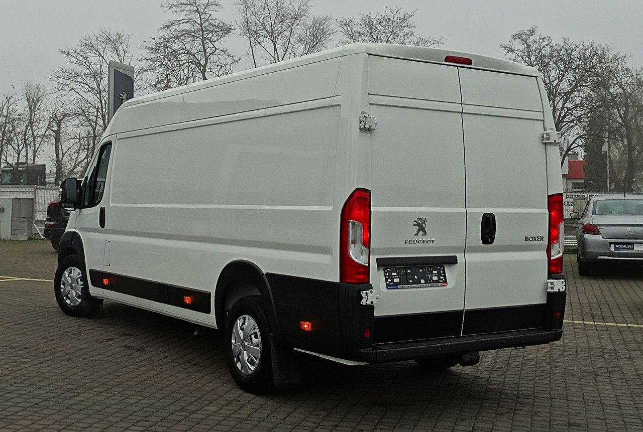 Peugeot Boxer BOXER L4H2 Furgon 2.2 BlueHDI