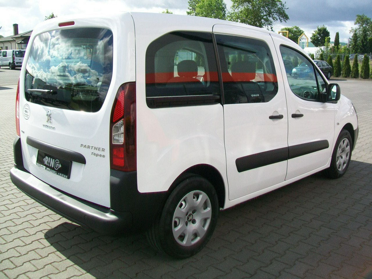 Peugeot Partner 1,6HDI 75KM A/C 5 OSÓB TEPEE SERWIS SALON NR 46