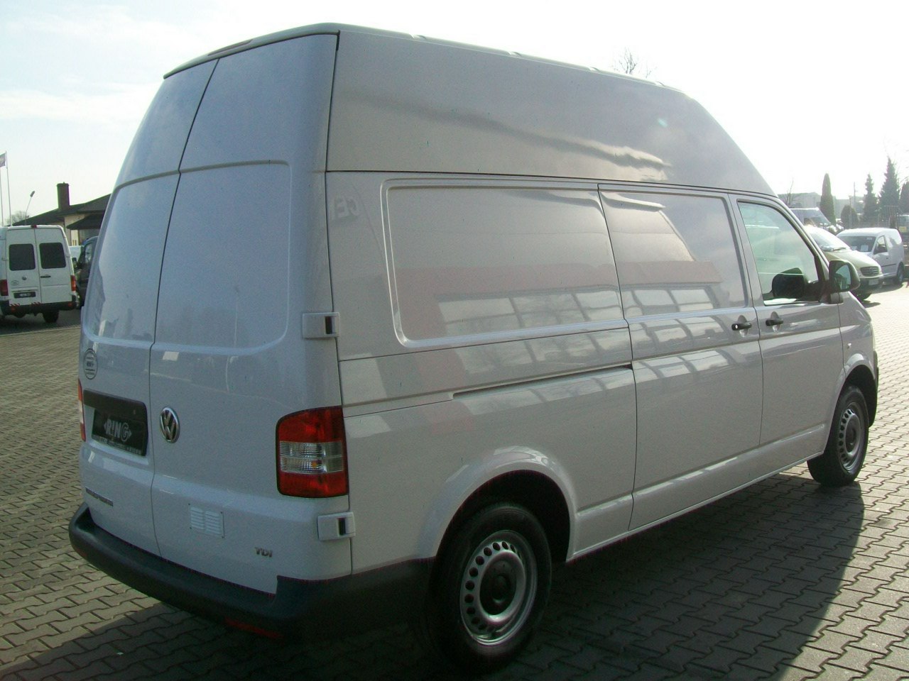 Volkswagen Transporter T5 2,0TDI 84KM A/C MAXI 3 OS. DŁUGI MODEL 15r NR 6