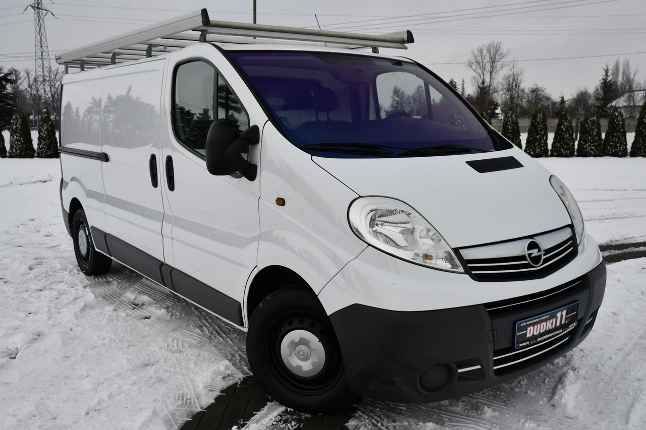 Opel Vivaro 2,0dci LONG,Klimatyzacja,Navi,Serwis,Manual,Okazja.GWARANCJA