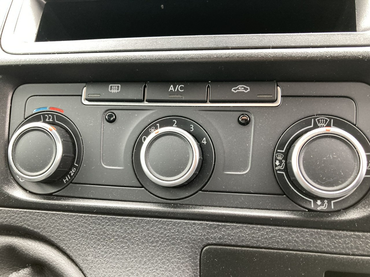 Volkswagen Transporter VW T-6 Transpotrer 2.0 TDI Klima 2015