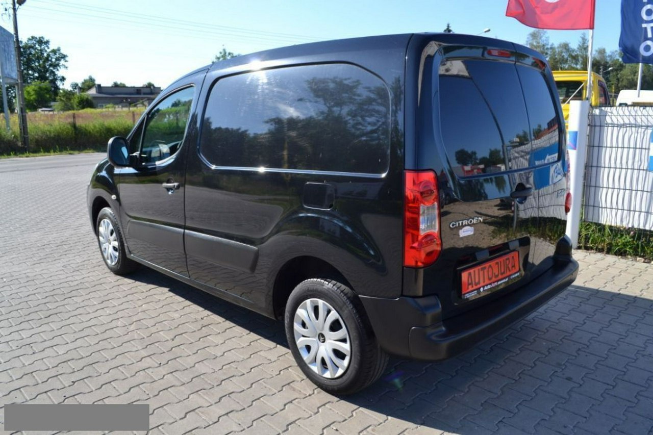 Citroen Berlingo Benzyna 1.6 16 v idealny pomocnik w firmie sprowadzony z Niemiec