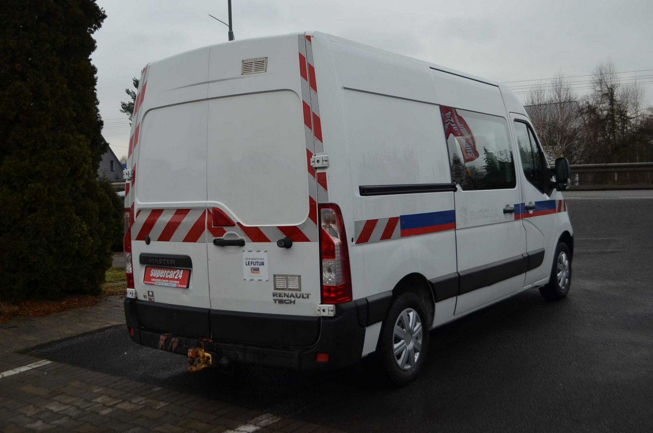 Renault Master RENAULT MASTER 2,3 / 125 KM / 7 os. / DOKA / KLIMA / HAK / ASO / FV23%