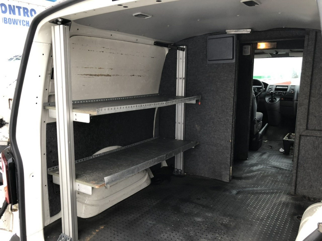 Volkswagen Transporter T5 Bankowóz Kuloodporny do przewozu pieniędzy Din en 1063 Klima