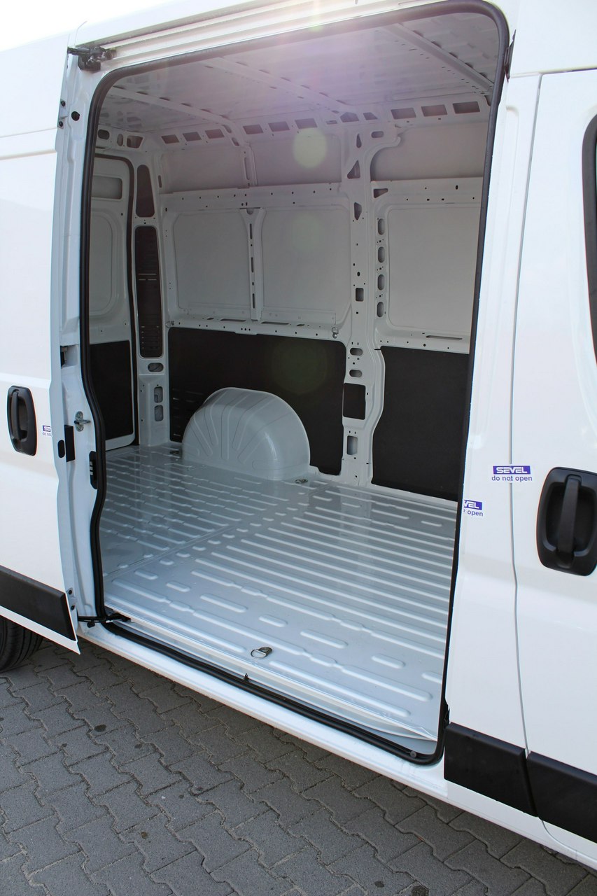 Citroen Jumper L2H2 2.2 35 BLUEHDI 140KM