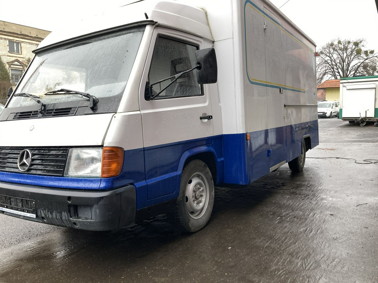 Mercedes MB 100 Autosklep wędli Ryb Sklep Gastronomiczny Food Truck Foodtruck Borco