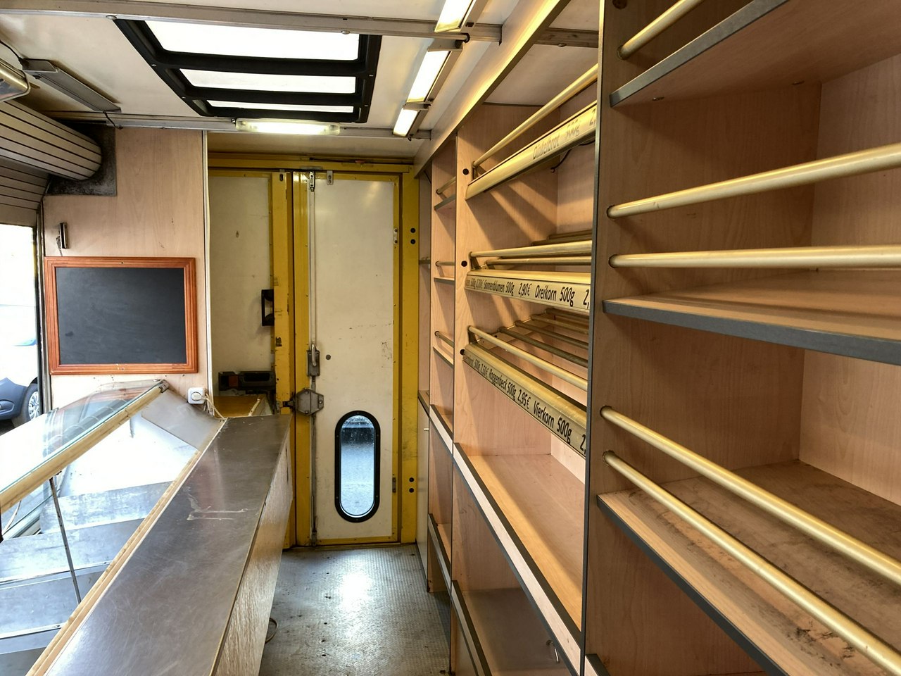 Mercedes Sprinter Sprinter Autosklep wędlin Gastronomiczny Food Truck Foodtruck sklep