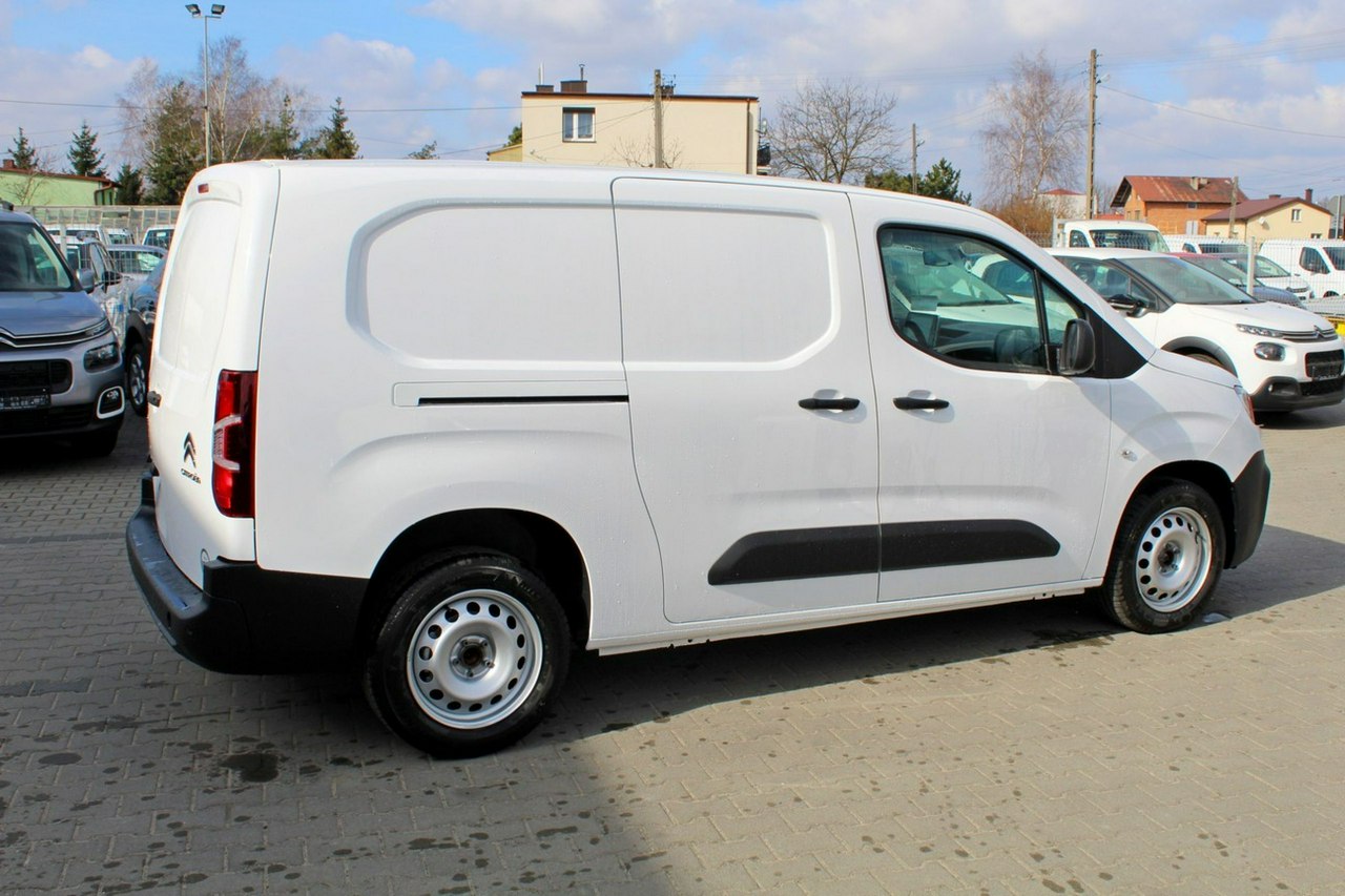 Citroen Berlingo 1,5 BHDI VAN 130KM Club XL 950kg , czujniki P+T duże radio